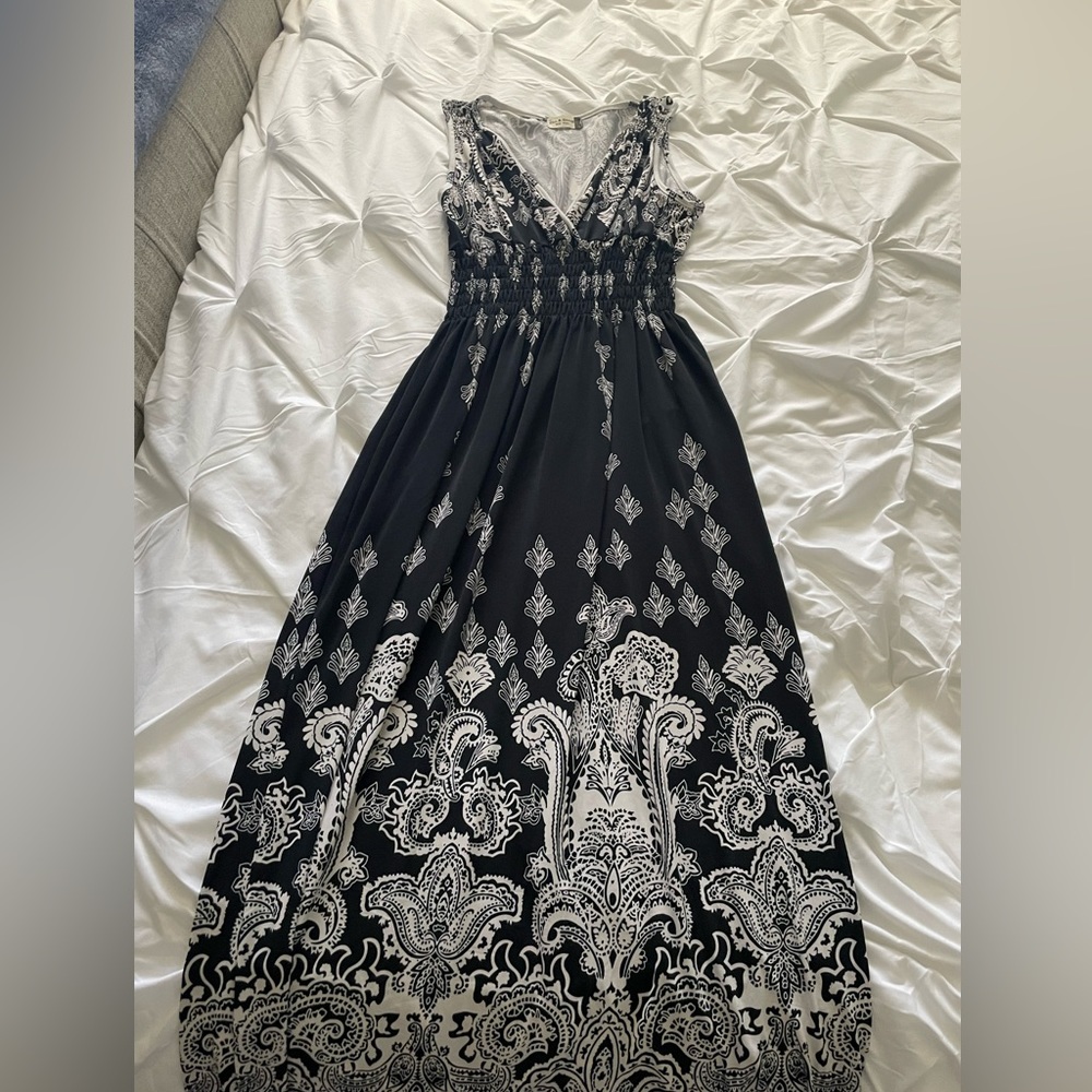 Long flowy black and white dress